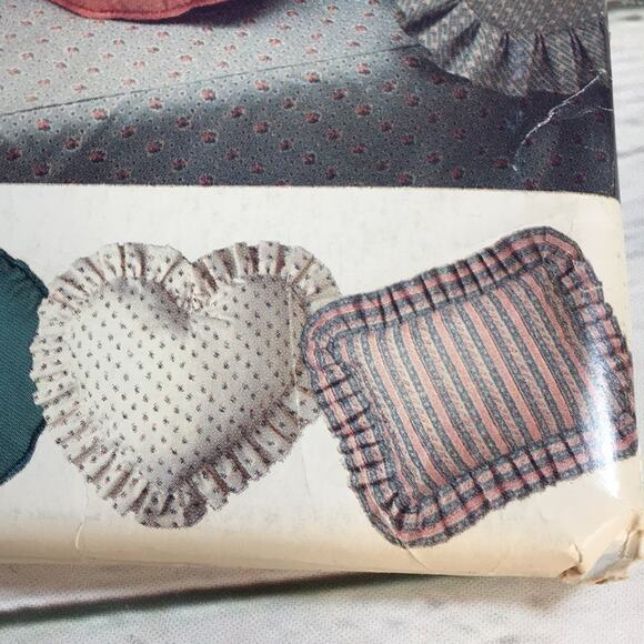 Vintage Better Homes & Gardens Designs for Butterick 1988 Sewing Pattern 6044 - Picture 5 of 11